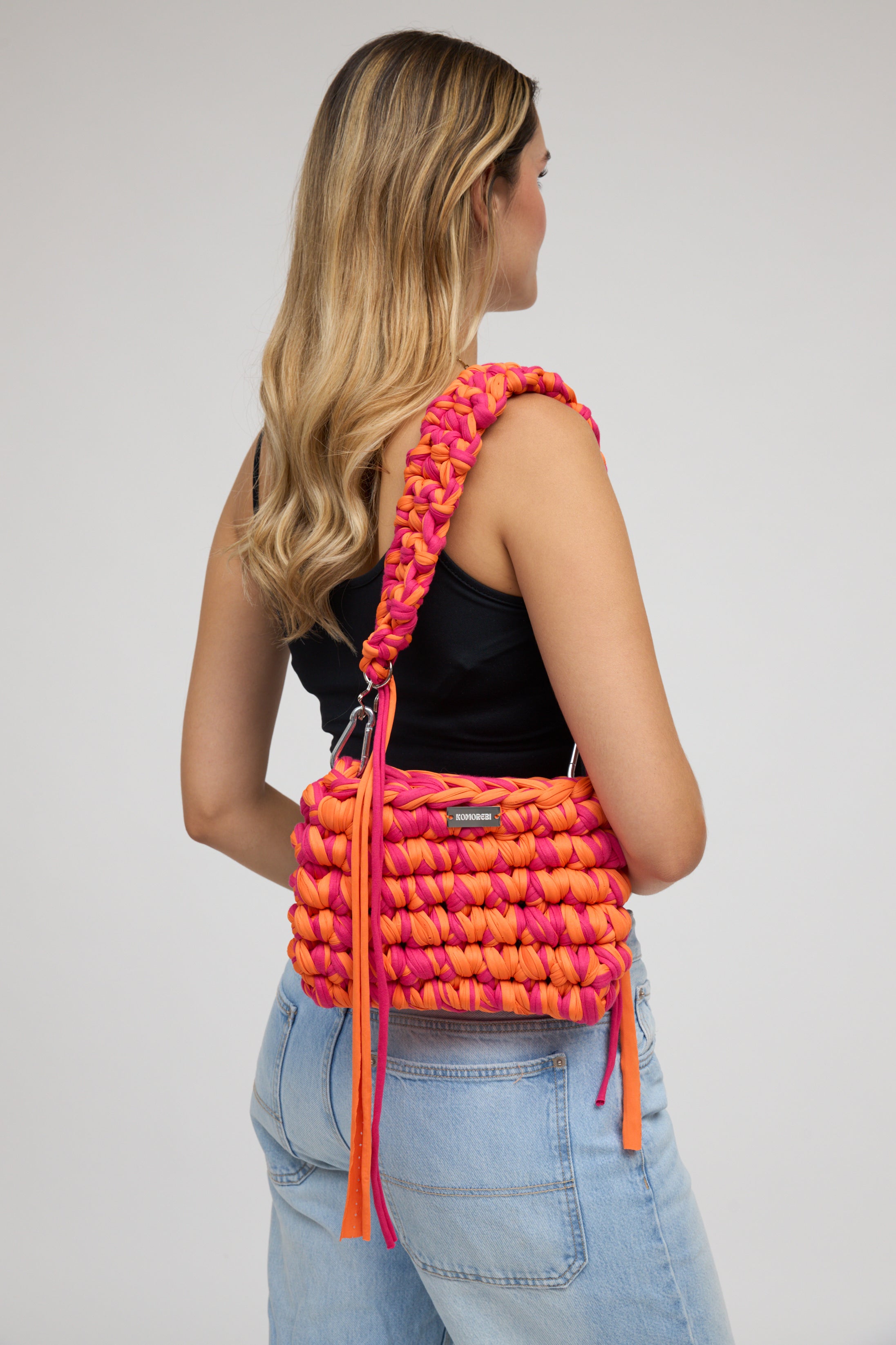 Carrie Rosa y Naranja